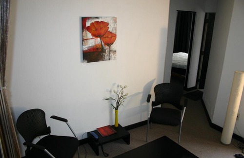 Downtown La Paz Apartment | Family-Friendly Apartment Cipres with Hot Tub and Accessibility