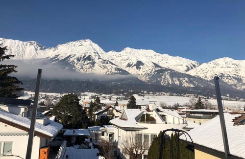 Innsbruck Apartment | Scenic Apartment 'Citybergblick' with Mountain View & Balcony