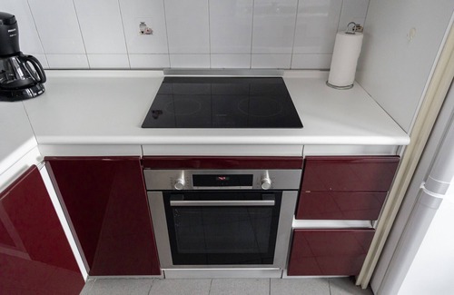 Carrobbio Apartment | Cozy Apartment Steps from Duomo with Spa & Hot Tub