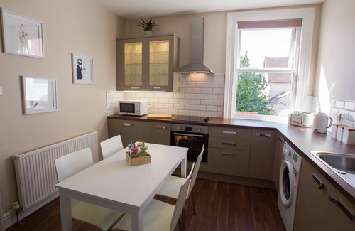 Llandudno Apartment | Perfect Getaway: Apartment Near Llandudno Sea Front
