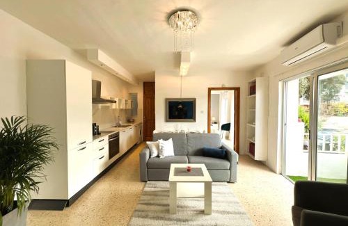 Għadira Apartment | Apartment close to the beach, fully equipped, unique and cosy with balconies