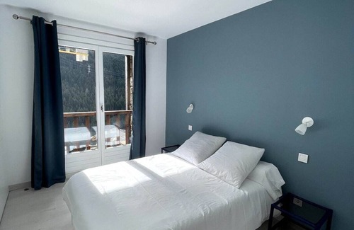 Soldeu Apartment | Cozy Apartment Steps from the Slopes in Soldeu