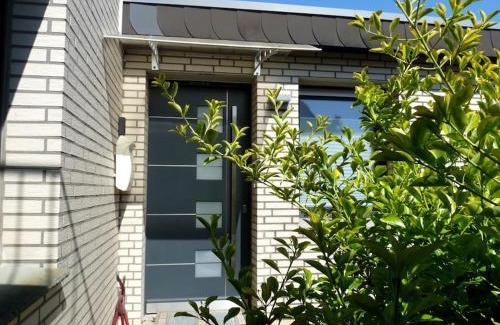 Osnabrueck Apartment | Inviting Apartment with Terrace - Family-Friendly Stay