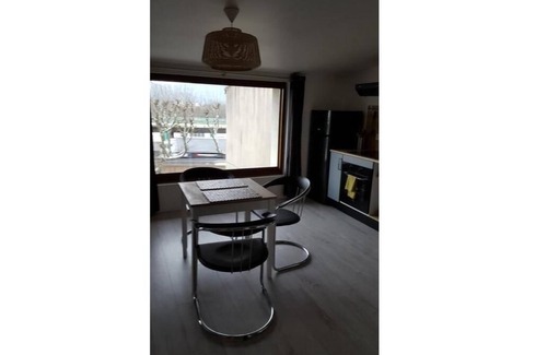 Bourg-les-Valence Apartment | Comfortable Apartment with Private Bathroom & Breakfast