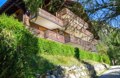 Champex-Lac Apartment | Oceanfront Retreat: Apartment Colline 1 by Interhome