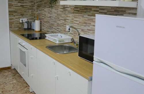 Alicante Apartment | Comfort Apartment with Private Bathroom & City View