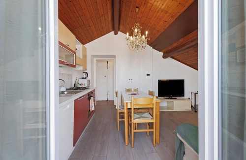 Arona Apartment | Apartment 'Comodo, Pratico E Tranquillo' with Mountain View, Wi-Fi and Air Conditioning