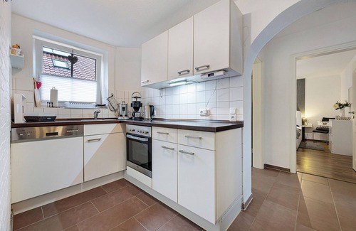 Winsen an der Aller Apartment | Cozy Apartment 'Connys' with Private Terrace & Ocean Views