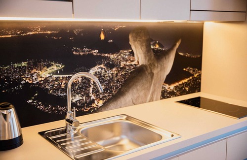 Brigittenau Apartment | Cozy Apartment Copacabana with Kitchenette and Balcony