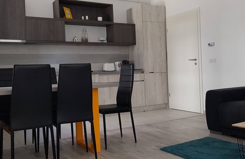 Tractorul Apartment | Cozy Apartment Coresi in Brasov with Family-Friendly Amenities