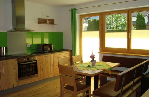 Pfunds Apartment | Ocean View Apartment CORINNA 1 - Family Friendly Retreat