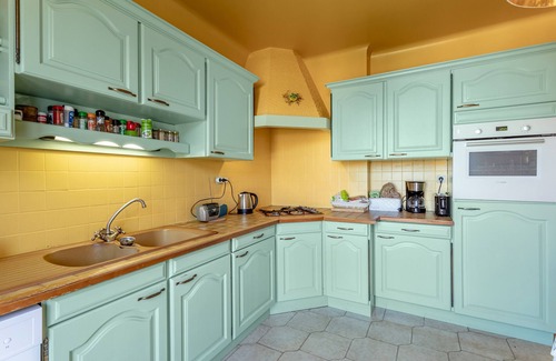 Ceret Apartment | Apartment 'Côté Jardin' with View, Terrace and Garden, 2 Minutes from the Center of Céret