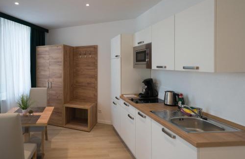 Moersenbroich Apartment | Pet-Friendly Apartment in Düsseldorf Nord with Breakfast