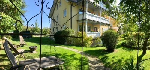 Radolfzell am Bodensee Apartment | Discover Apartment Daniela: Guest Rated 8.9/10 Comfort