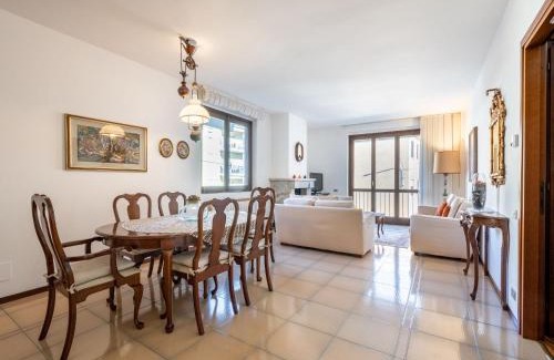 Omegna Apartment | Cozy Apartment da Nuccia: Oceanfront & Pet Friendly Retreat
