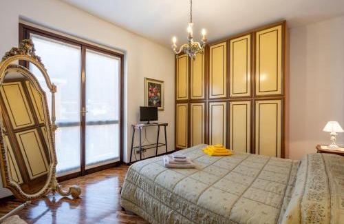 Omegna Apartment | Cozy Apartment da Nuccia: Oceanfront & Pet Friendly Retreat