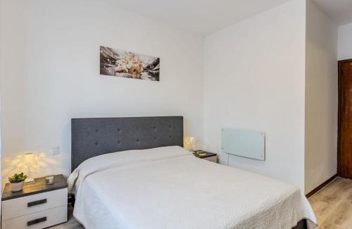 Dorio Apartment | Apartment Daniela by Interhome