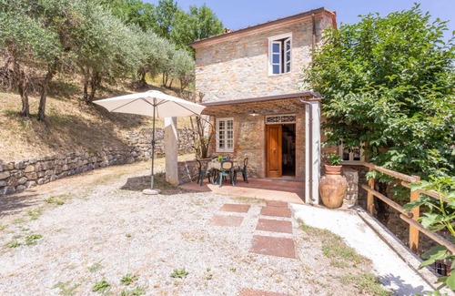 Mastiano Apartment | Pet-Friendly Apartment Dante 3 with Pool & Fireplace