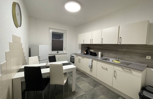 Finsterwalde Apartment | Cozy Apartment 'Das Grüne Haus' with Garden & Terrace Access