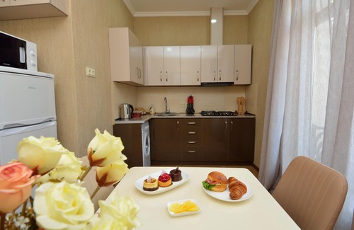 Chugureti Apartment | Stylish Apartment Dat Exx: 4-Star Stay near Marjanishvili