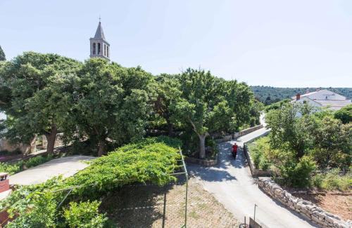 Bozava Apartment | Family-Friendly Apartment Davorka with Kitchen Amenities