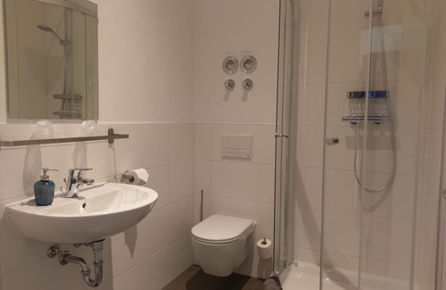 Mehrow Apartment | Comfortable Stay at Apartment House Mehrow with Breakfast