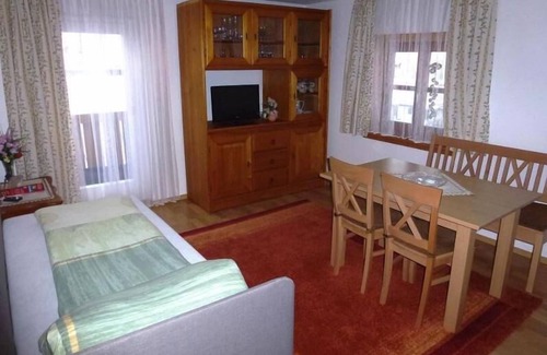 Bayerisch Eisenstein Apartment | Top-Rated Apartment with Shared Balcony and Free WLAN