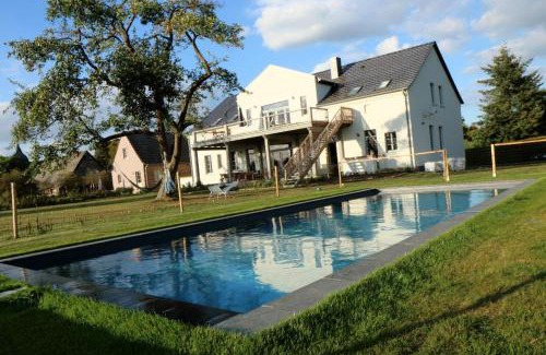 Muritz Apartment | Pet-Friendly Apartment with Pool & High Guest Ratings
