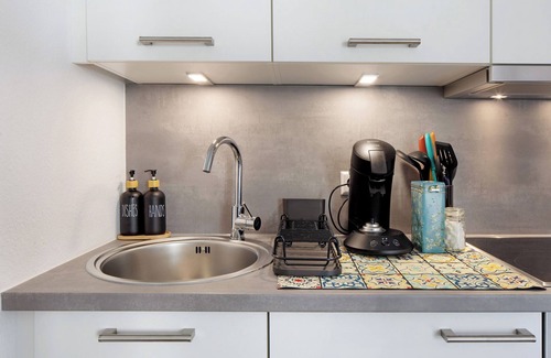 Unterwiehre-Nord Apartment | Central Apartment in Münster with Balcony & Wi-Fi Access