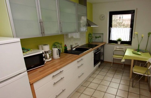 Alt-Betzenhausen Apartment | Apartment 'Ferienwohnung 2 Am Seepark Falk' with Balcony and Wi-Fi