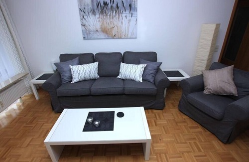 Alt-Betzenhausen Apartment | Apartment 'Ferienwohnung 2 Am Seepark Falk' with Balcony and Wi-Fi