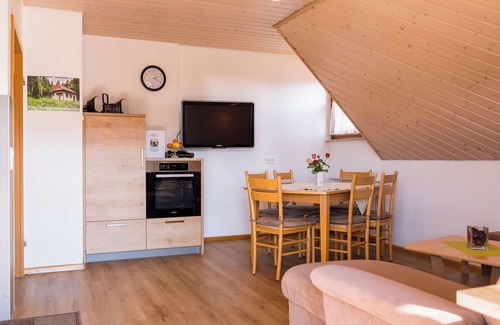 Schnellingen Apartment | Apartment 'Panoramablick' with Mountain View, Shared Terrace and Wi-Fi