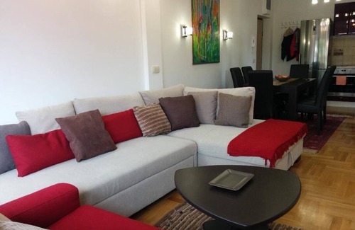 Zlatibor Apartment | Deluxe Double King Suite at Apartment de La Falaise