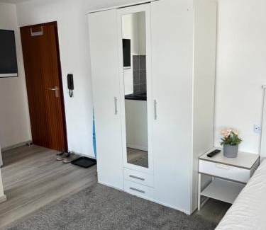 Leinfelden-Echterdingen Apartment | Convenient Apartment Nr. 5 near Stuttgart Airport & Messe