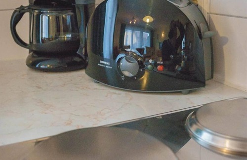 Unteruhldingen Apartment | Cozy Apartment No. 3 with Balcony & Breakfast Included