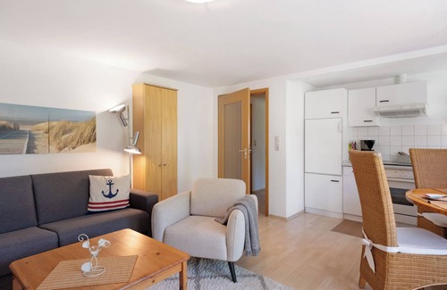 Misselwarden Apartment | Cozy Apartment 'An Der Silberfuchsbörse' with Garden & Wi-Fi