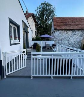 Canton 10 Apartment | Oceanfront Apartment Deluxe Livno - Guest Rated 10/10