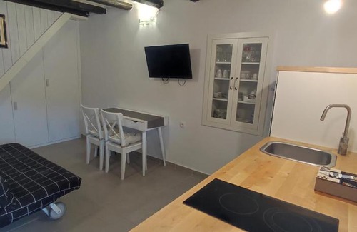 Valun Apartment | Pet Friendly Apartment Desanti Valun - Rated 9.7/10