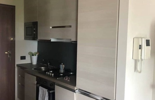 Sirmione Cottage | Lakefront Apartment with Spa and Family-Friendly Amenities