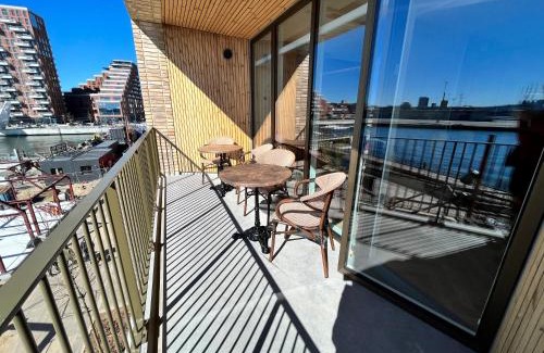 Aarhus C Apartment | Seafront Apartment at Bassin 7 with Big Balcony & Free Parking