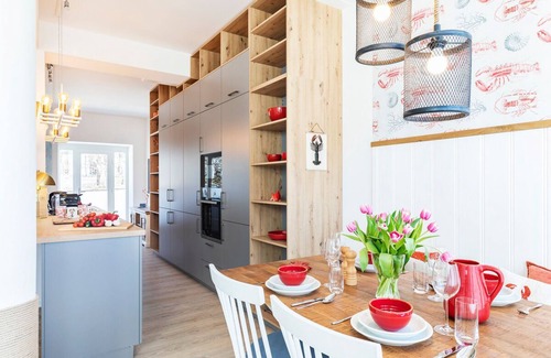 Prora Apartment | Seaside Apartment for 4 with Spa & Hot Tub Amenities