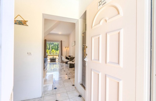 Agios Gordios Apartment | Relaxing Apartment 'Doliva Chris' with Private Pool & Views