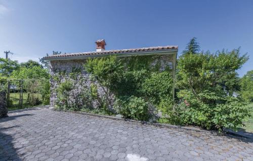 Lupoglav Apartment | Oceanfront Apartment Dorea in Scenic Istria - Rated 9.3