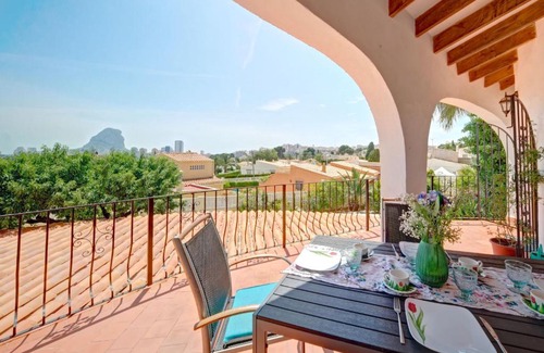 Calpe Apartment | Guest Rated 10/10: Apartment Doris with Pool & Family Fun