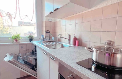 Friedrichshafen Apartment | Relaxing Oceanfront Apartment 'Dream Home' with Balcony
