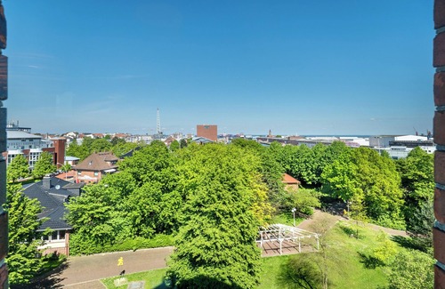 Cuxhaven Apartment | Oceanfront Apartment 'Drittes Obergeschoss' with Wi-Fi