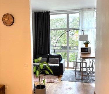Purvciems Apartment | Top-Rated Apartment Dzelzavas 19/3 with Hot Tub & Breakfast