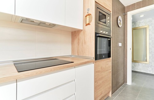 Salobrena Apartment | Cozy 'El Ático Del Oasis' with Ocean View & Shared Pool