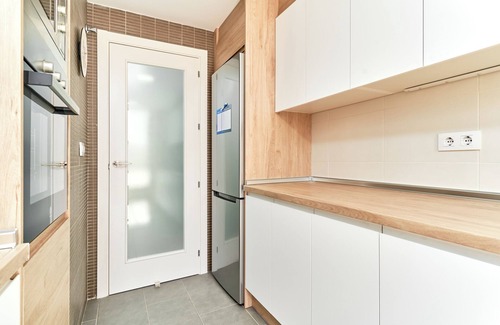 Salobrena Apartment | Cozy 'El Ático Del Oasis' with Ocean View & Shared Pool