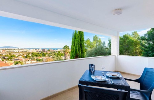 Oropesa del Mar Apartment | Relaxing Apartment El Refugio II with Pool & Family-Friendly Touches